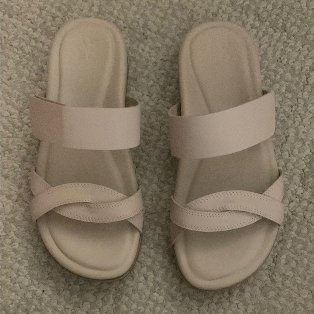 Abeo Kyla Cream Leather Slide Sandals size 6